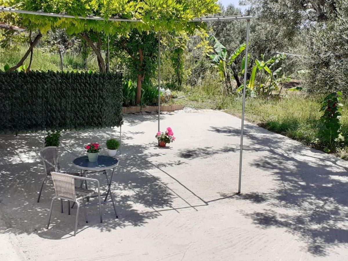 דירה Daphnes Ratzaklíon